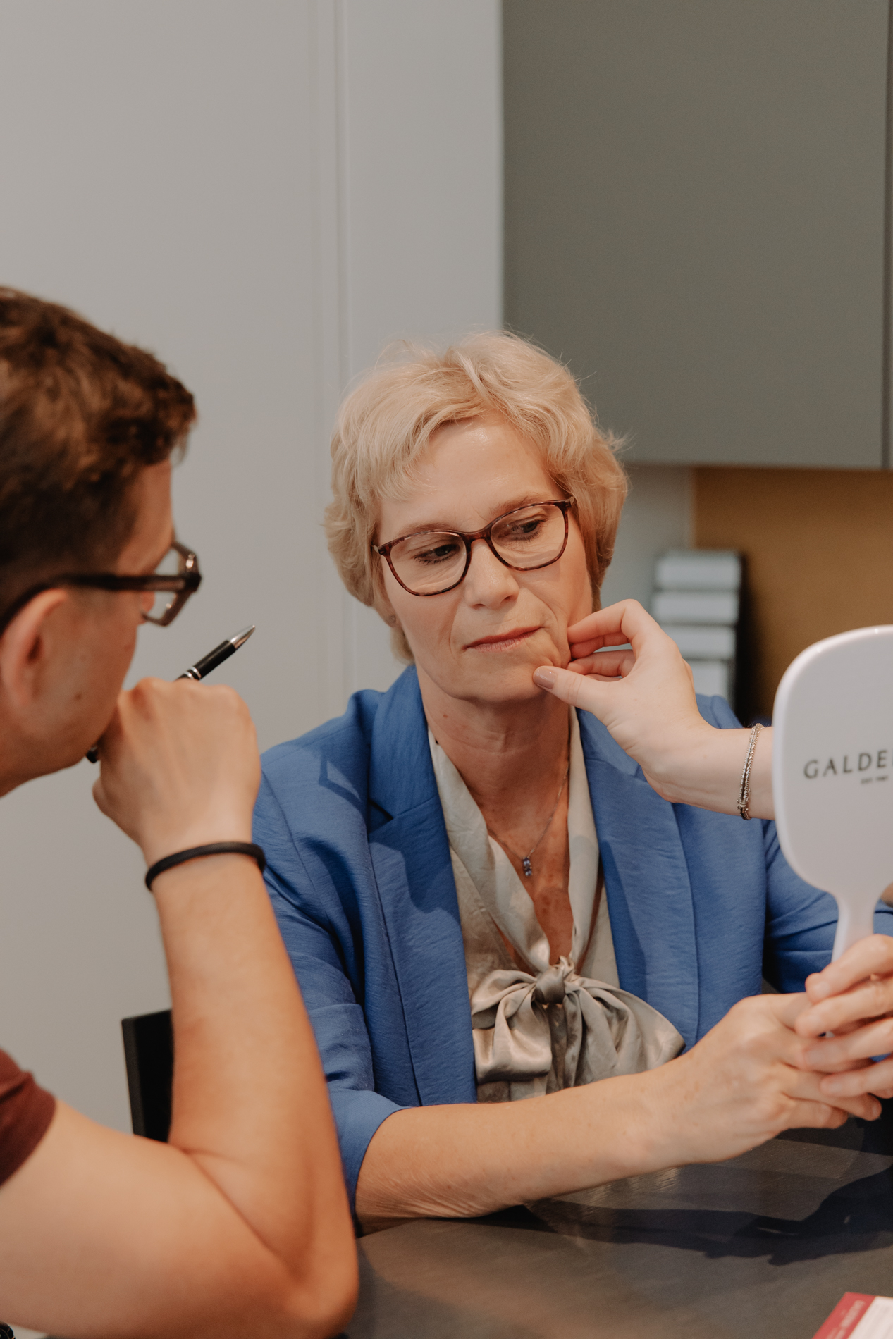 Behandeling afhangende mondhoeken bij Skinject Clinic in Waasmunster