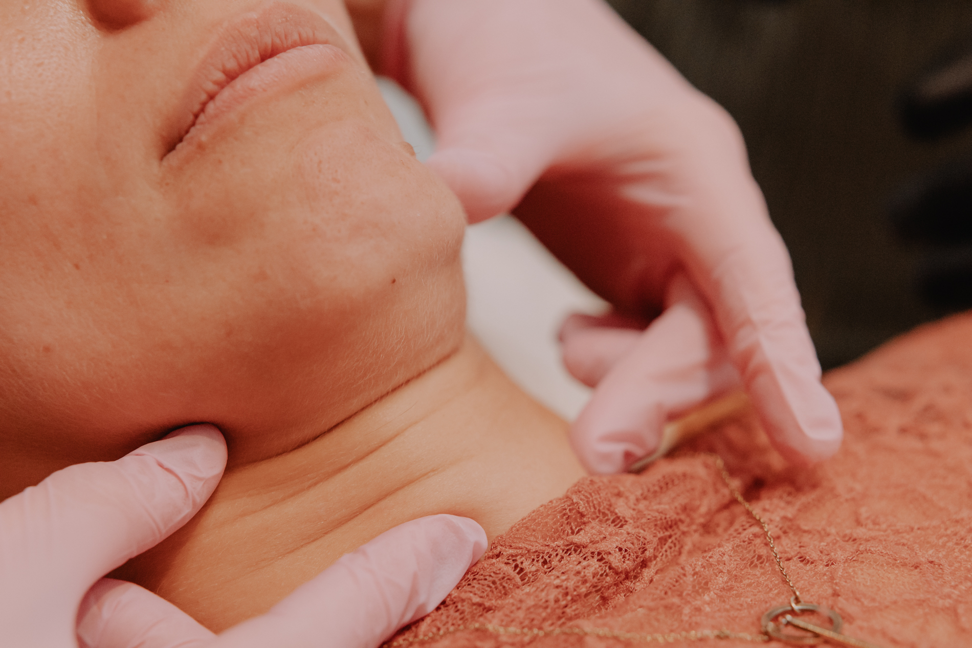 Horizontale halslijnen